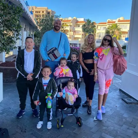 Boxing Champion Tyson Fury, 35, Hints Wife Paris, 34, Is Expecting Eighth Child » NaijaOlofofo
