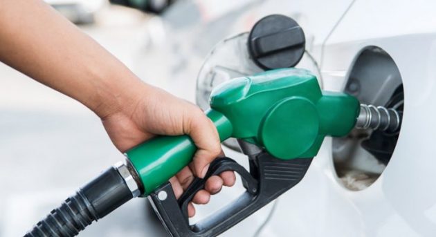 BREAKING: FG reduces petrol pump price to N121.50 - TV360 Nigeria