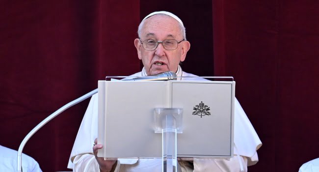 Pope Francis Calls For End To Attacks In Israel